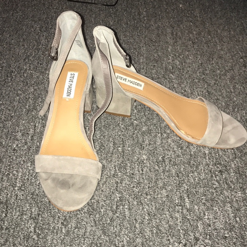 Steve Madden suede mini pumps